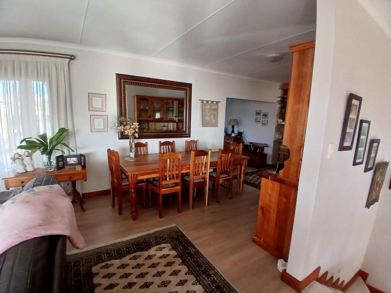 4 Bedroom Property for Sale in Fraaiuitsig Western Cape